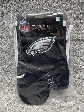 NFL Philadelphia Eagles Team Oven Mitt Pot Holder Black Logo Brand New Tags